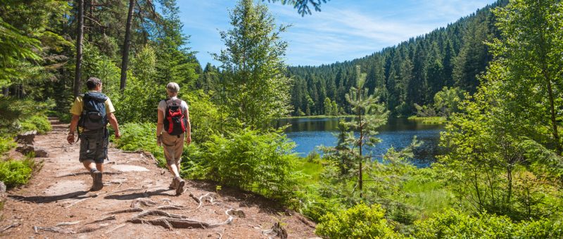 Wandern - zu Fuß wie die Apostel: Christliche Wandergruppe mit Liebe zur Natur